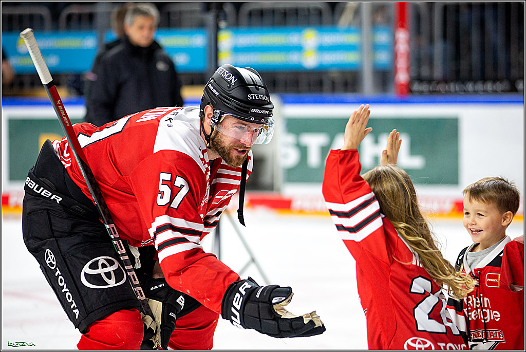 PENNY DEL; Koelner Haie- Straubing Tigers; Koeln, 28.12.2022